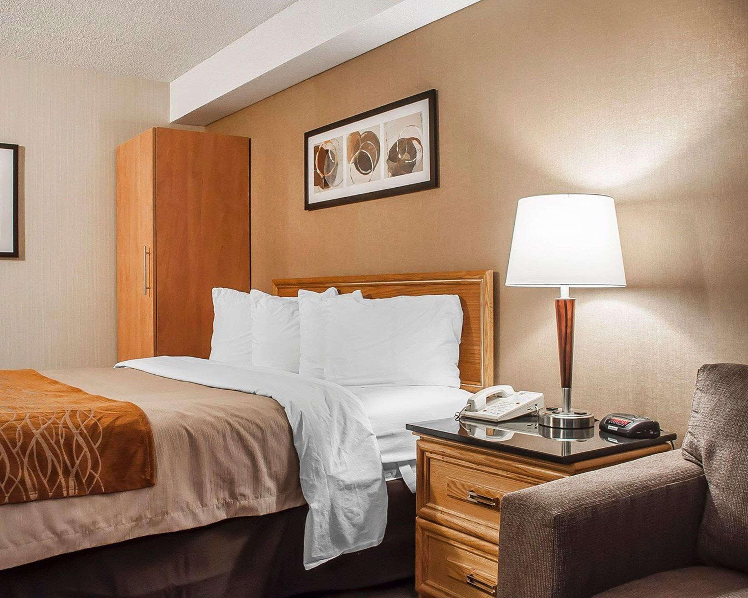 Comfort Inn Orillia Exterior photo