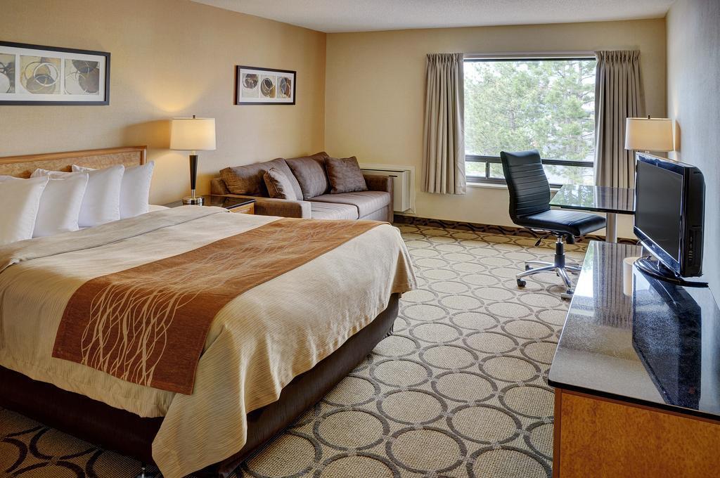 Comfort Inn Orillia Exterior photo